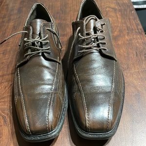 Bugatti Brown Leather Lace Up Dress shoes size 10